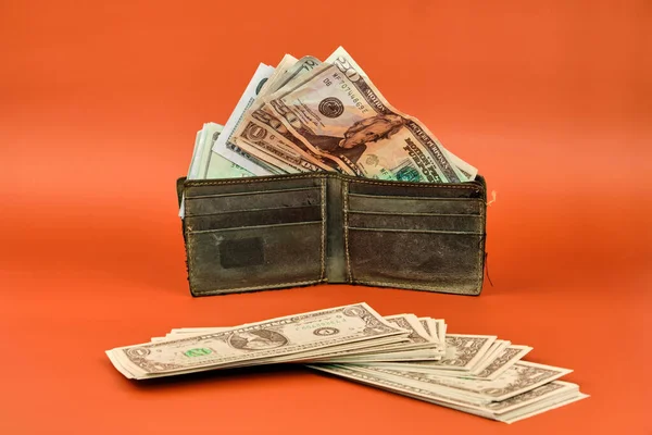 Para Dolar Ahşap Bir Arka Planda Cüzdanda — Stok fotoğraf