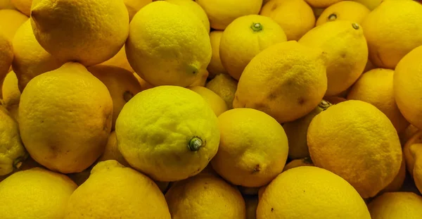 Färska Citroner Marknaden — Stockfoto