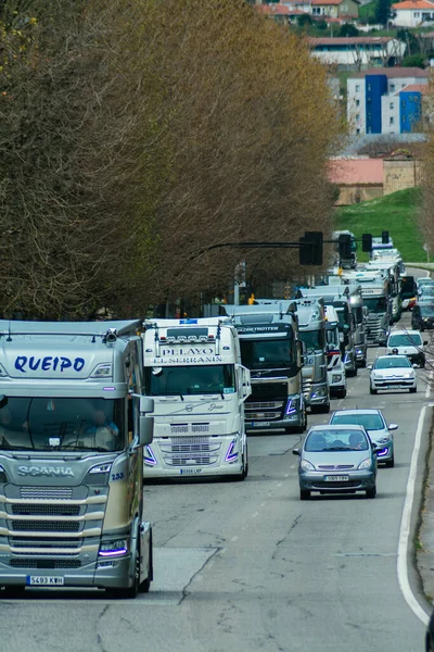 Moscow Rusia Mayo 2018 Coches Carretera Ciudad Barcelona —  Fotos de Stock