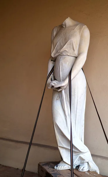 Die Statue Eines Mannes Museum Der Stadt — Stockfoto