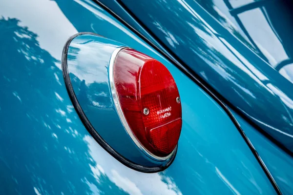 Nahaufnahme Eines Blauen Autos — Stockfoto