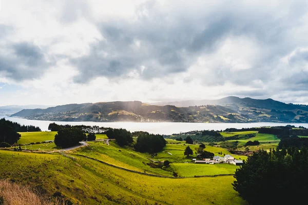 Bela Paisagem Com Uma Cordilheira Fundo — Fotografia de Stock