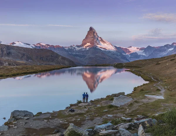 Hermoso Paisaje Con Lago Montañas — Foto de Stock