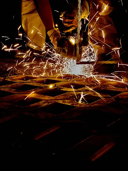 Sparks Welding Metal Circular Saw — Stock Photo, Image