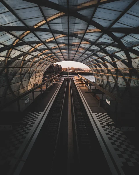 Şehirdeki Tren Istasyonu — Stok fotoğraf