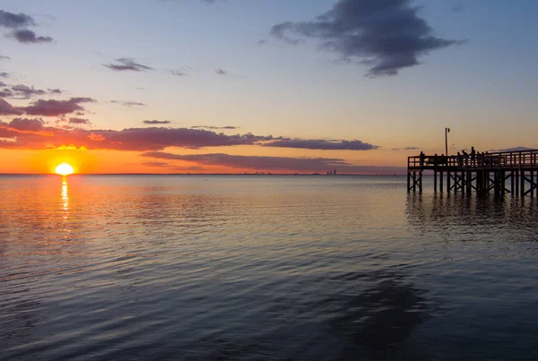 Schöner Sonnenuntergang Über Dem Meer — Stockfoto