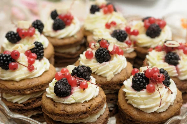 Delicious Homemade Cakes Berries Fruits — Stock Photo, Image