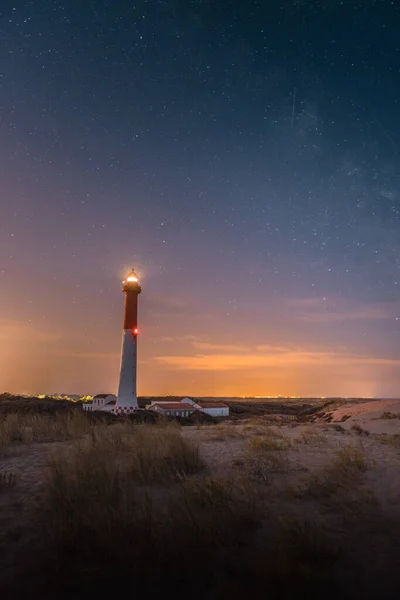 Faro Atardecer Iluminado Por Mar Luna Sol Luz Cielo — Foto de Stock