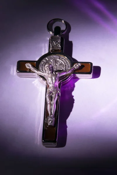 Χριστιανός Σταυρός Σκοτεινό Φόντο — Φωτογραφία Αρχείου