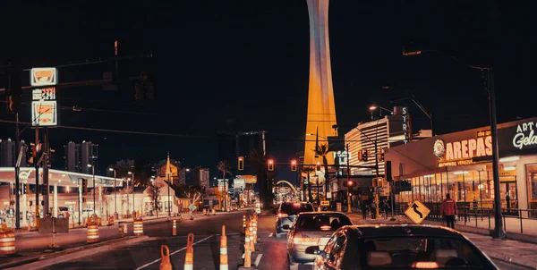 巴塞洛纳市的夜景 — 图库照片