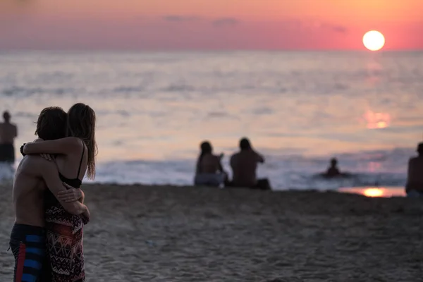 Silhouette Popolo Sulla Spiaggia — Foto Stock