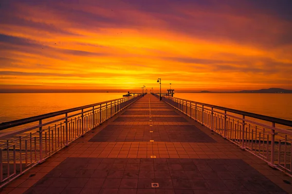 Vacker Solnedgång Över Havet — Stockfoto