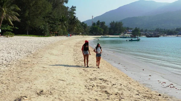 Pareja Playa Por Mañana — Foto de Stock