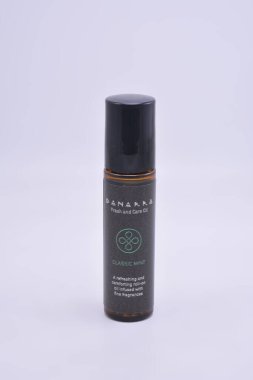 MANILA, PH - 30 EYLÜL - 30 Eylül 2021 tarihinde Manila, Filipinler 'de Danarra taze ve bakım yağı klasiği.