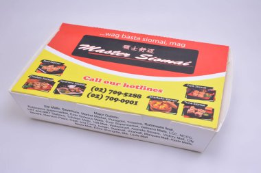 MANILA, PH - 30 Eylül - 30 Eylül 2021 tarihinde Manila, Filipinler 'de Usta Siomai kutusu.