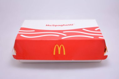 MANILA, PH - 30 Eylül - McDonalds McSpagetti 30 Eylül 2021 'de Manila, Filipinler' de.