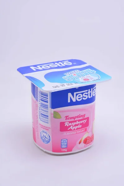 Manila Oct Nestlé Iogurte Maçã Framboesa Tentador Outubro 2021 Manila — Fotografia de Stock