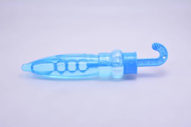 Çocuklar için mavi renkli balon üfleyici