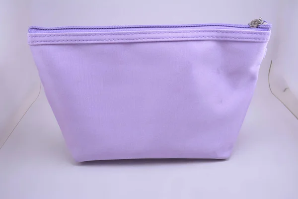 Pochette Violette Pour Mettre Petits Articles Toilette — Photo