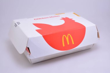 MANILA, PH - OCT 27 - McDonalds Chicken McDonalds 27 Ekim 2021, Manila, Filipinler.