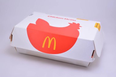 MANILA, PH - OCT 27 - McDonalds Chicken McDonalds 27 Ekim 2021, Manila, Filipinler.
