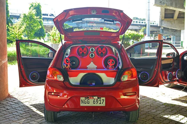 Marikina Nov Mitsubishi Araba Ses Hoparlörü Kasım 2021 Filipinler Marikina — Stok fotoğraf