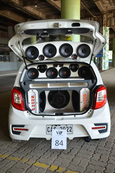 Marikina Nov Toyota Wigo Lautsprecher Für Den Autosalon Wild Rides — Stockfoto