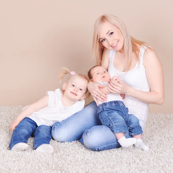 Happy family — Stock Photo, Image