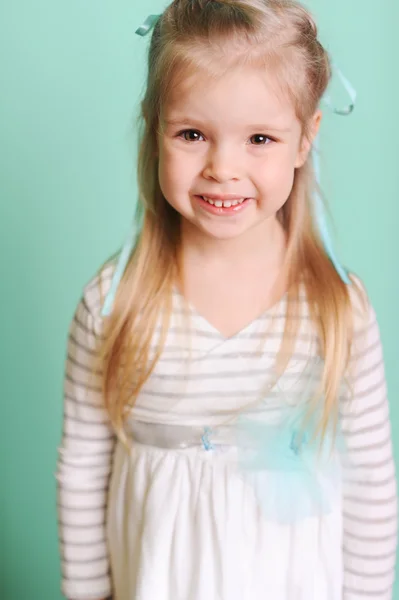 Smiling kid girl — Stock Photo, Image