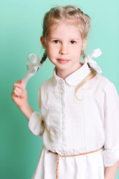 Menina sorrindo bonito — Fotografia de Stock