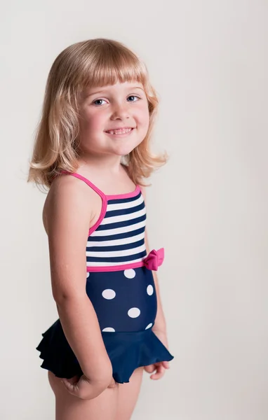 Baby girl in summer clothes — Stock Photo, Image