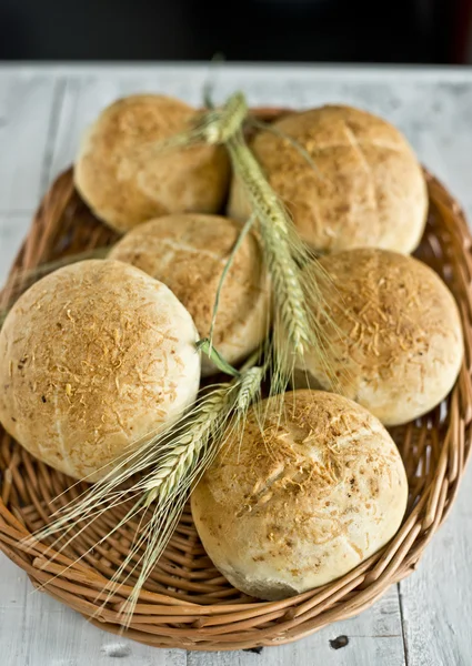 Rollen met Parmezaanse kaas — Stockfoto