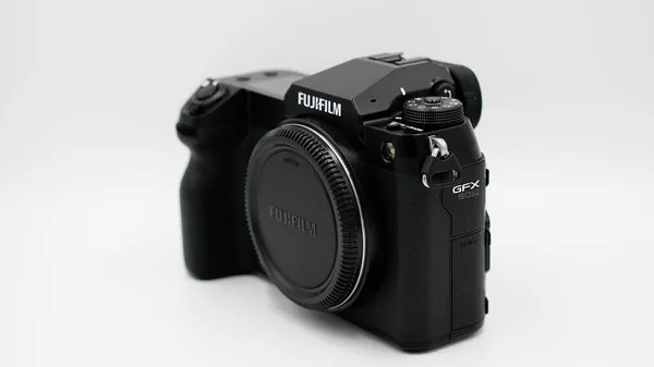 Κάμερα Σώματος Fujifilm 50S Είναι Μαύρη Λευκό Φόντο Κάμερα Μήτρα — Φωτογραφία Αρχείου