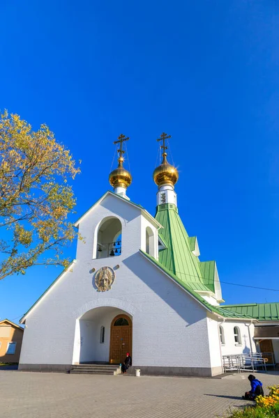 2021年10月2日 ロシア サンクトペテルブルク 南プリモルスキー公園における神の母の交差点教会の教区 — ストック写真