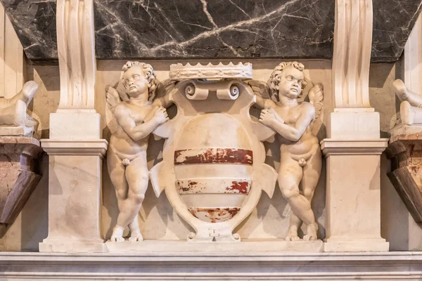 Close Little Angels Sculpted Marble Ancient Coat Arms Decorating Historic — Fotografia de Stock