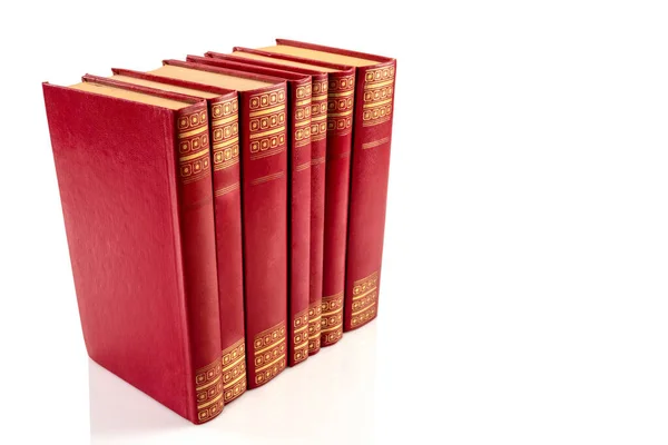 Libros Antiguos Rojos Con Decoraciones Doradas Aisladas Blanco Camino Recorte — Foto de Stock