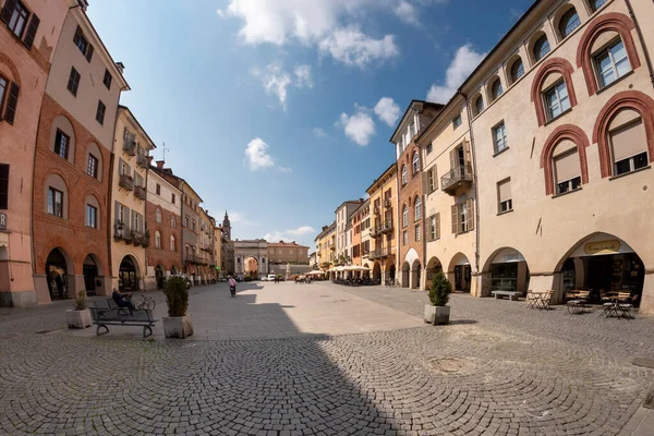 Savigliano Cuneo Piemonte Italië Mei 2022 Piazza Santarosa Hoofdplein Met — Stockfoto
