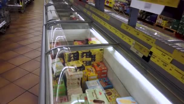 Fossano Italy July 2022 Refrigerated Counter Packs Products Frozen Ice — стоковое видео