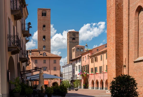 View Duomo Square Town Hall Old Houses Medieval Towers Beautiful — Fotografia de Stock