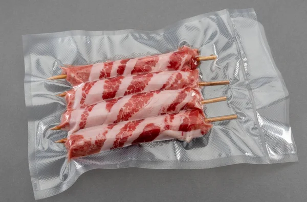 Carne Porco Bacon Rola Espetos Vácuo Embalado Selado Para Sous — Fotografia de Stock