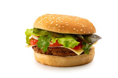 Sığır etli hamburger, peynir, domates, soğan ve salata. Çizburger beyaz, kırpma yolunda izole