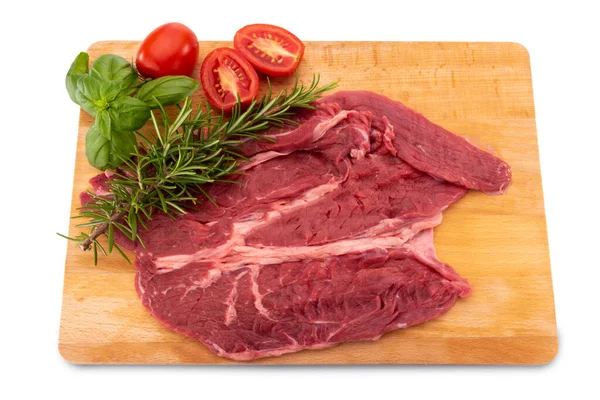 Bife Cru Tábua Corte Madeira Com Manjericão Alecrim Tomate Cereja — Fotografia de Stock