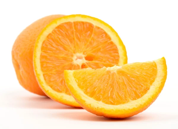 Naranjas aisladas en blanco — Foto de Stock