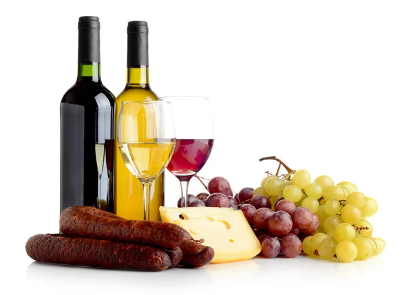 Wine, grapes, cheese an sausage isolated on white — Stock Photo, Image