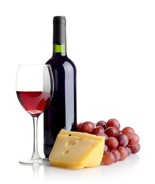 Botella de vino tinto y queso — Foto de Stock