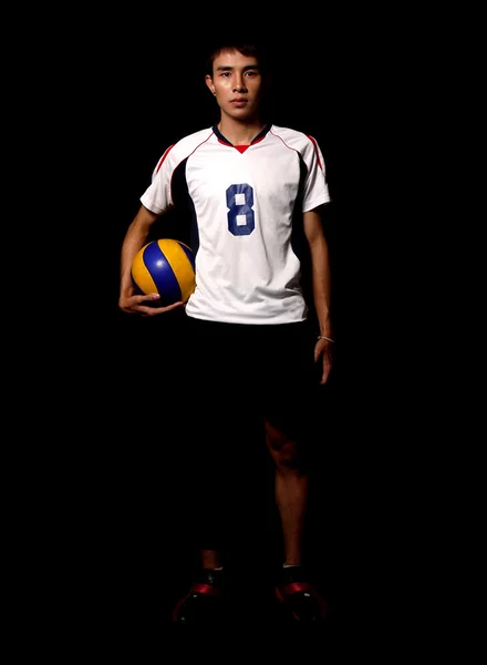 Asiatisk volleyballspiller – stockfoto