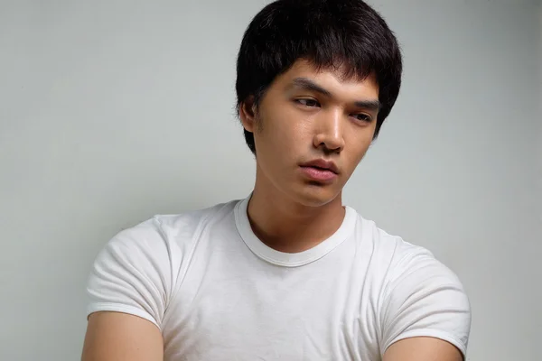 Portret van Aziatische mannelijk model — Stockfoto