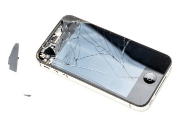 kırık telefon ekranı