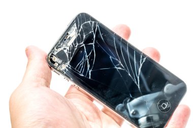 kırık telefon ekranı