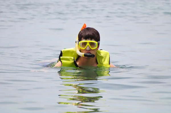 Asian Boy Snorkeling — Stock Photo, Image